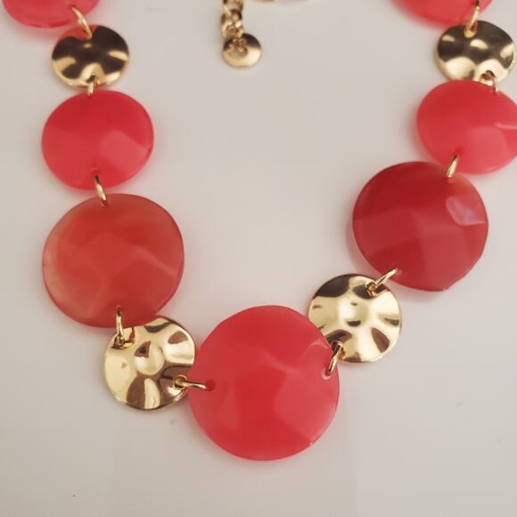 Gloria Vanderbilt Gold Tone Necklace with Coral Acrylic Discs - Picture 2 of 5